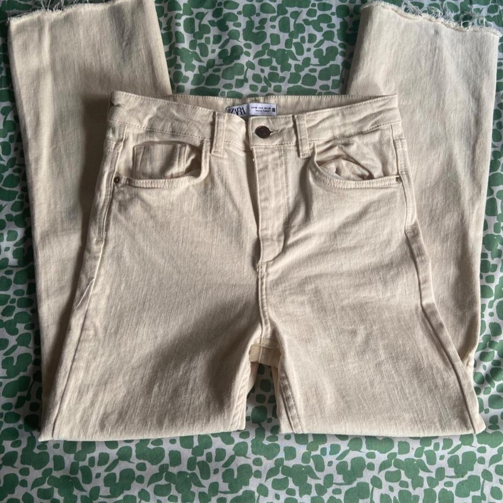 Zara Cropped High Rise Z1975 Cream Flared Jeans